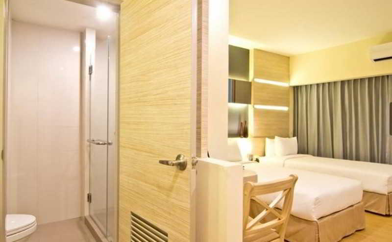 Hotel Sunshine One à Pattaya Extérieur photo