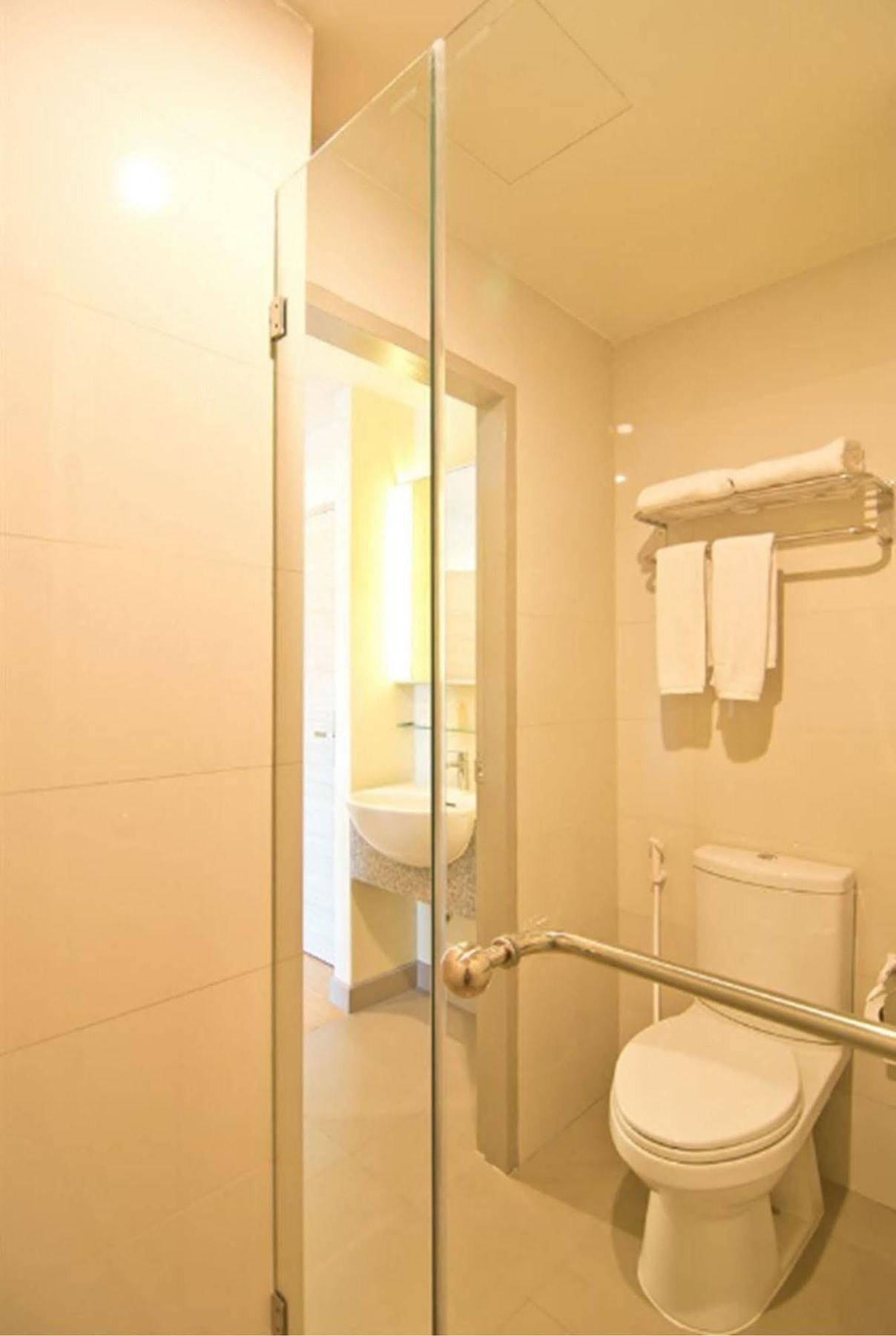 Hotel Sunshine One à Pattaya Extérieur photo